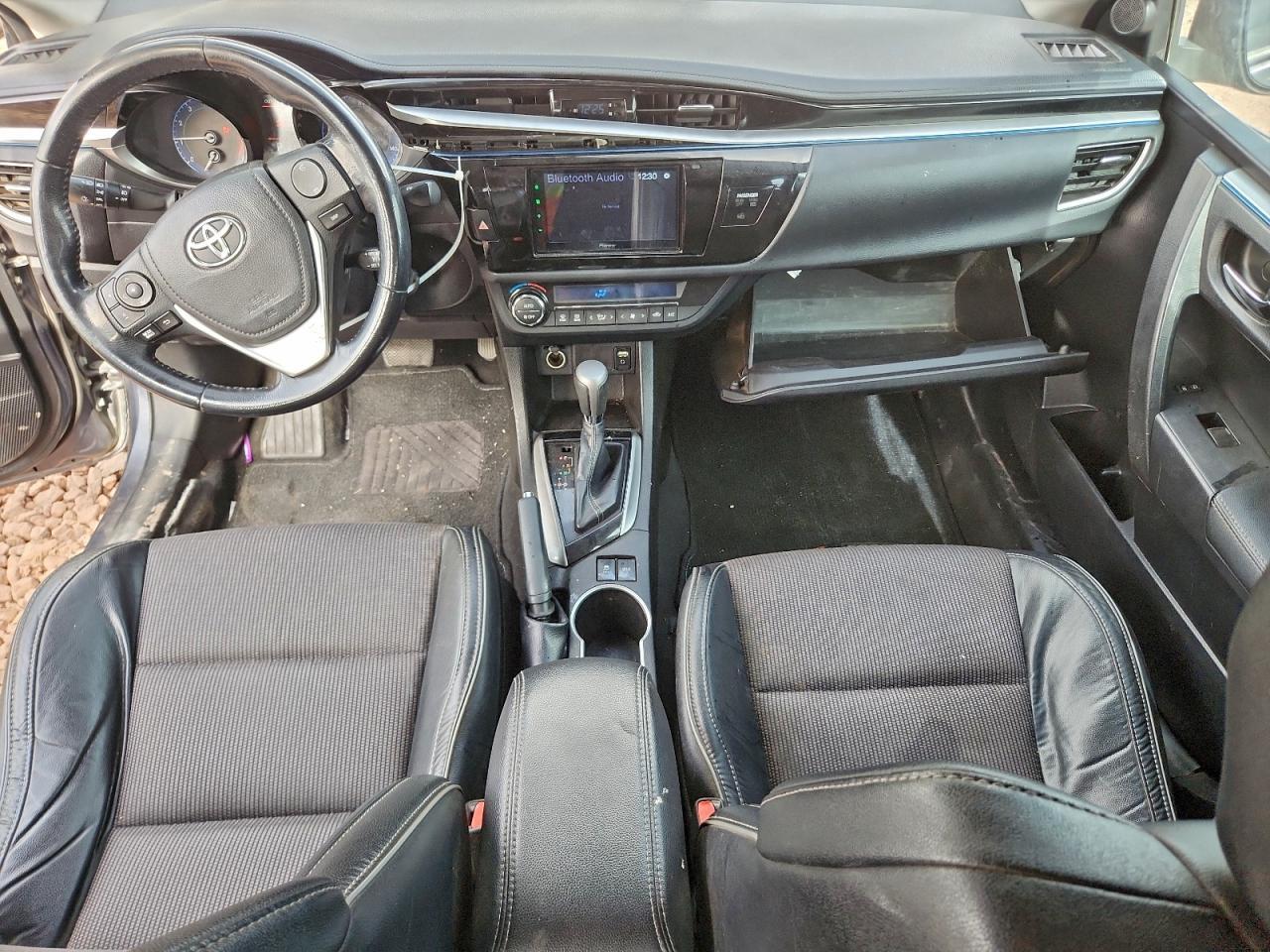 2015 TOYOTA COROLLA