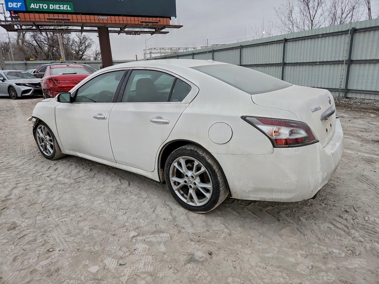 2012 NISSAN Maxima