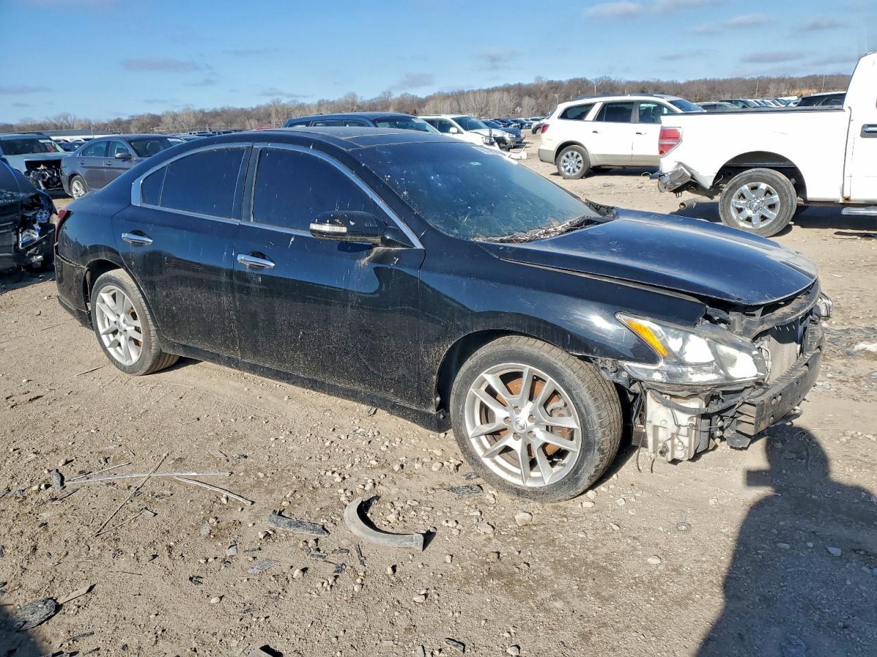 2010 NISSAN Maxima