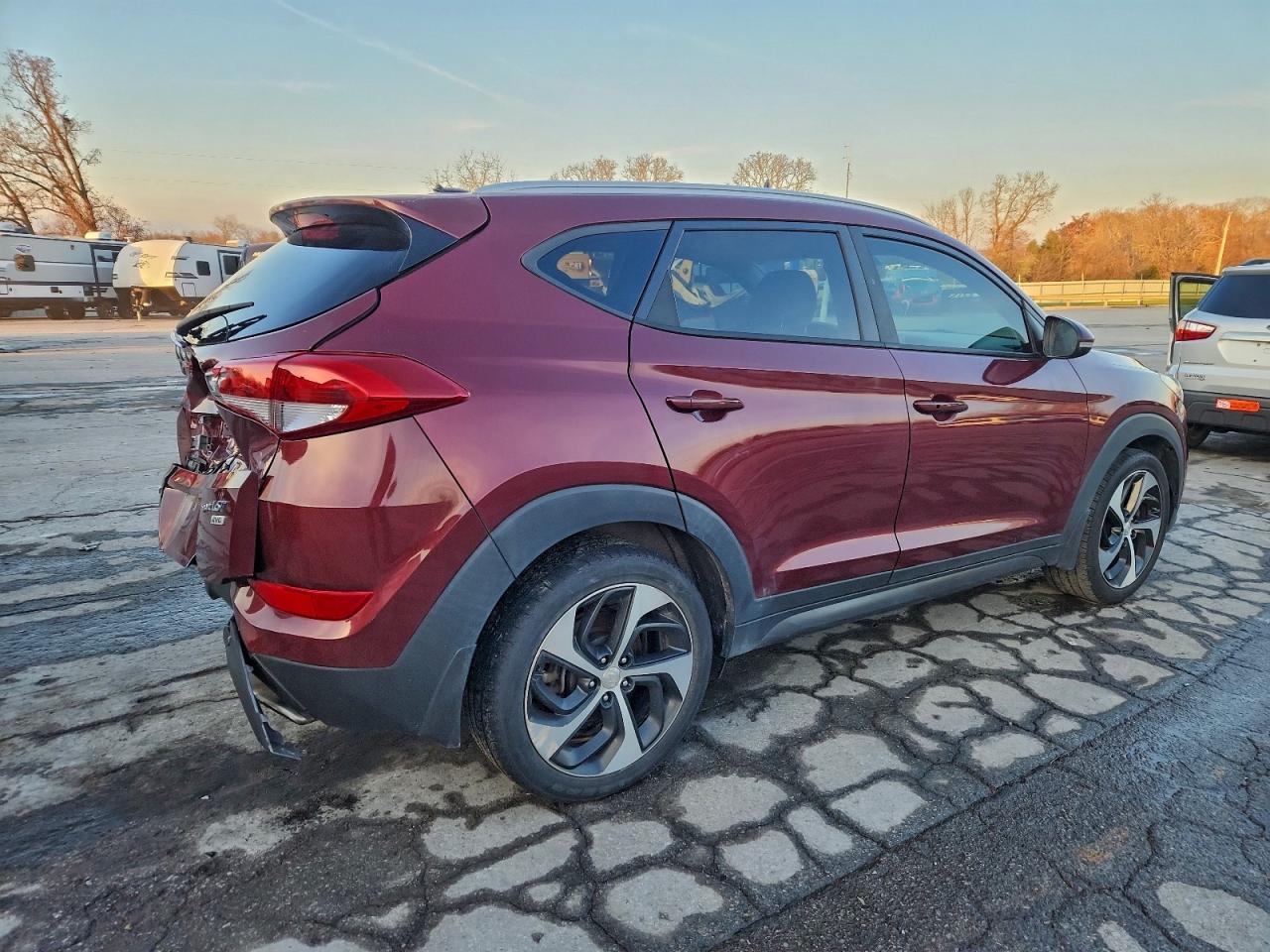 2016 HYUNDAI TUCSON