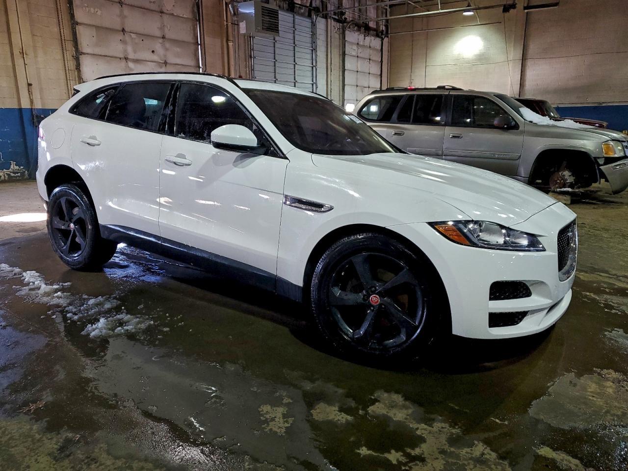2018 JAGUAR F-Pace