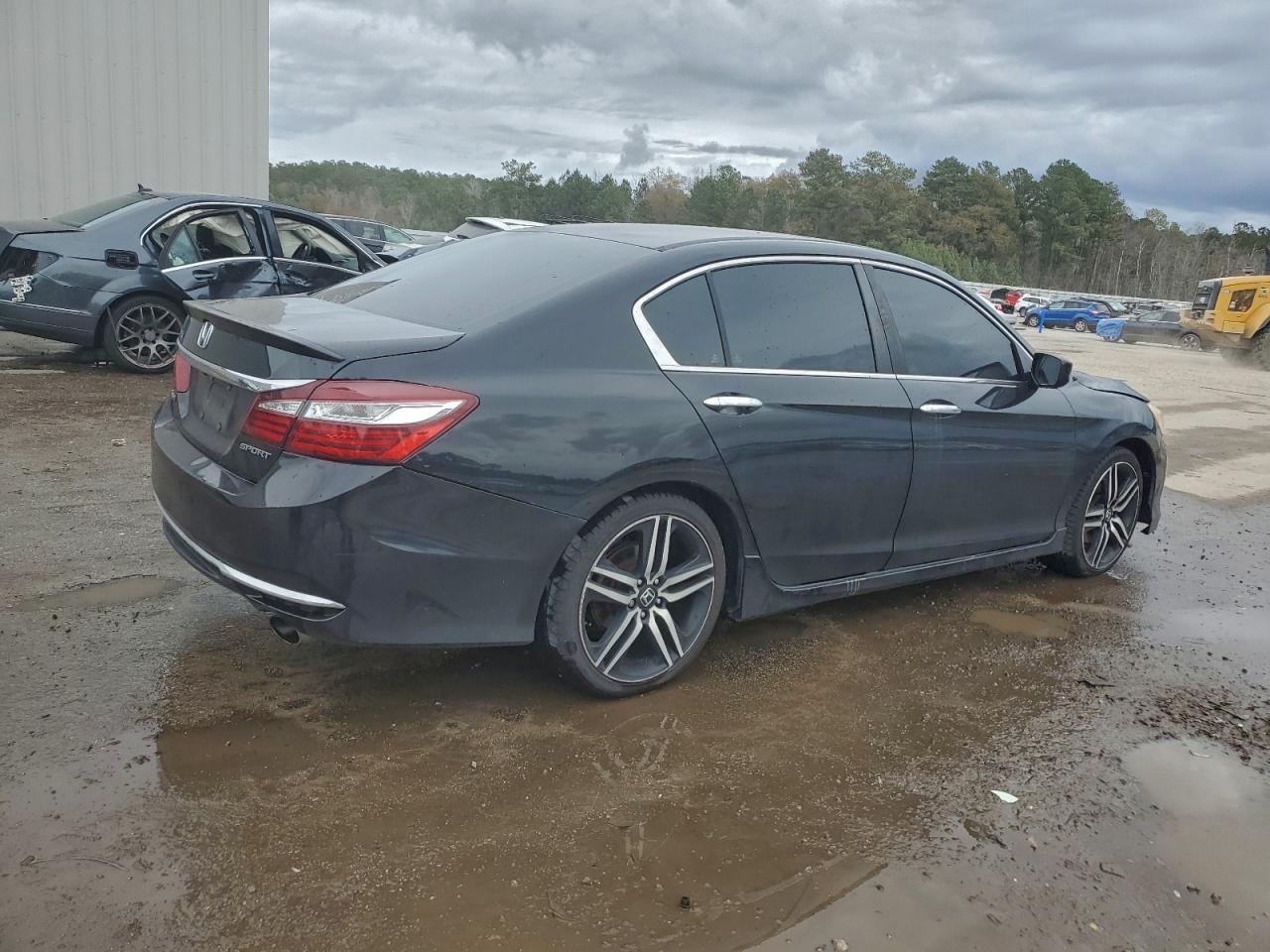 2017 HONDA ACCORD
