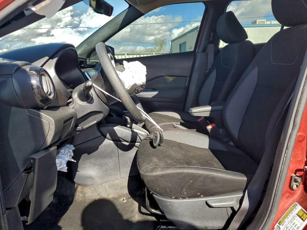 2020 NISSAN KICKS