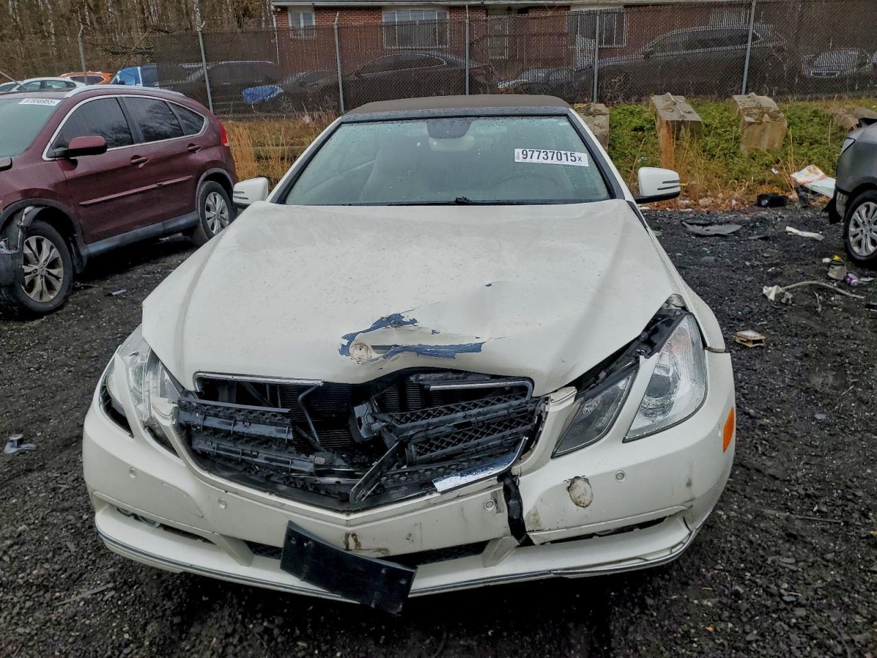 2011 MERCEDES-BENZ E-Class