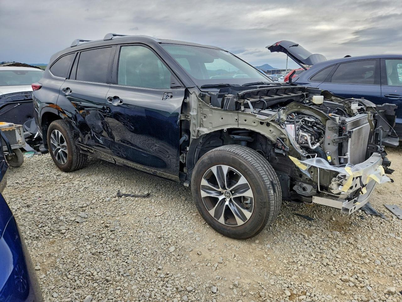 2022 TOYOTA HIGHLANDER