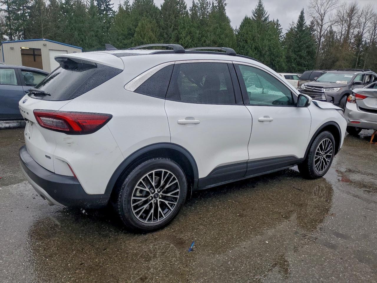 2023 FORD ESCAPE