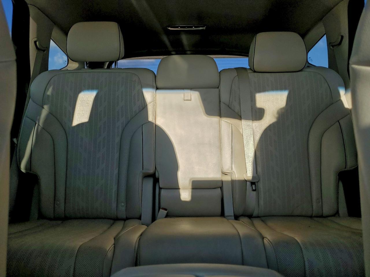 2024 GENESIS GV80