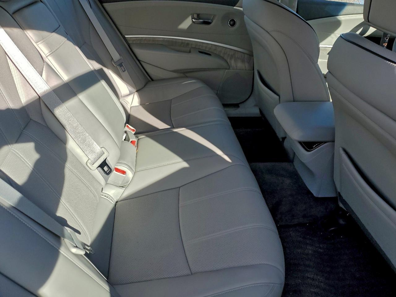 2018 ACURA RLX
