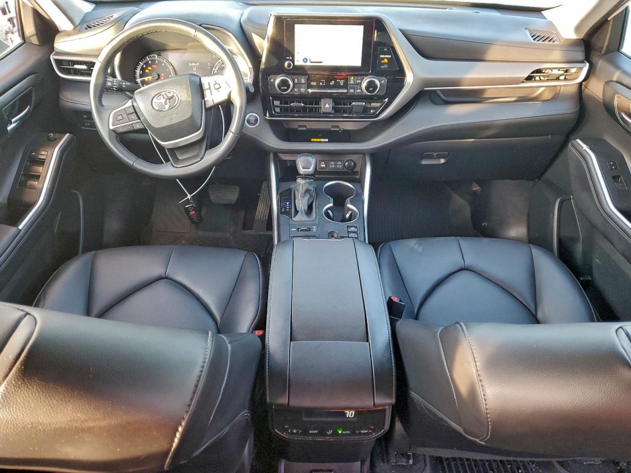 2024 TOYOTA HIGHLANDER