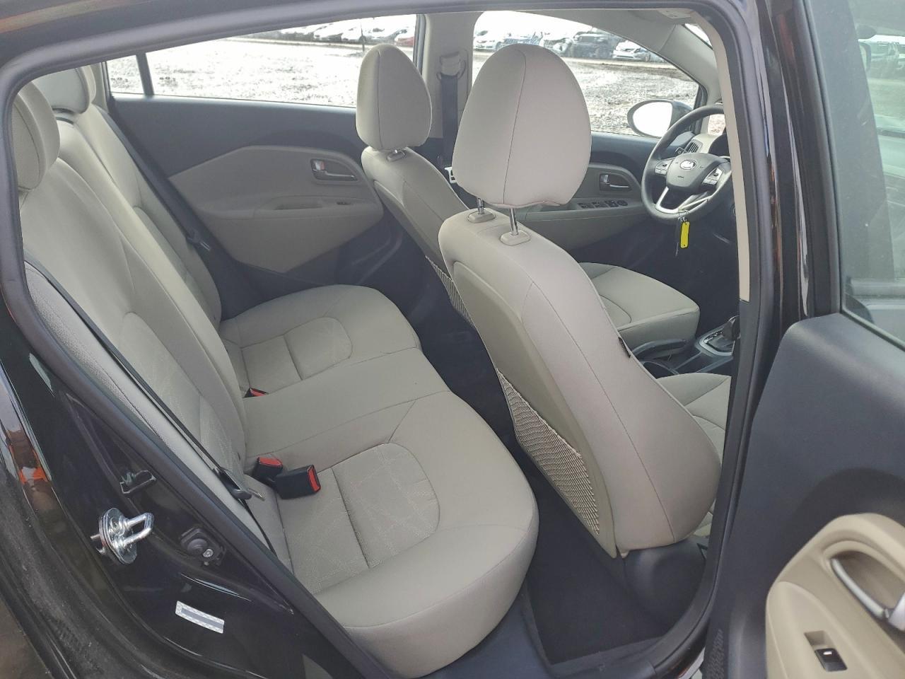 2015 KIA RIO
