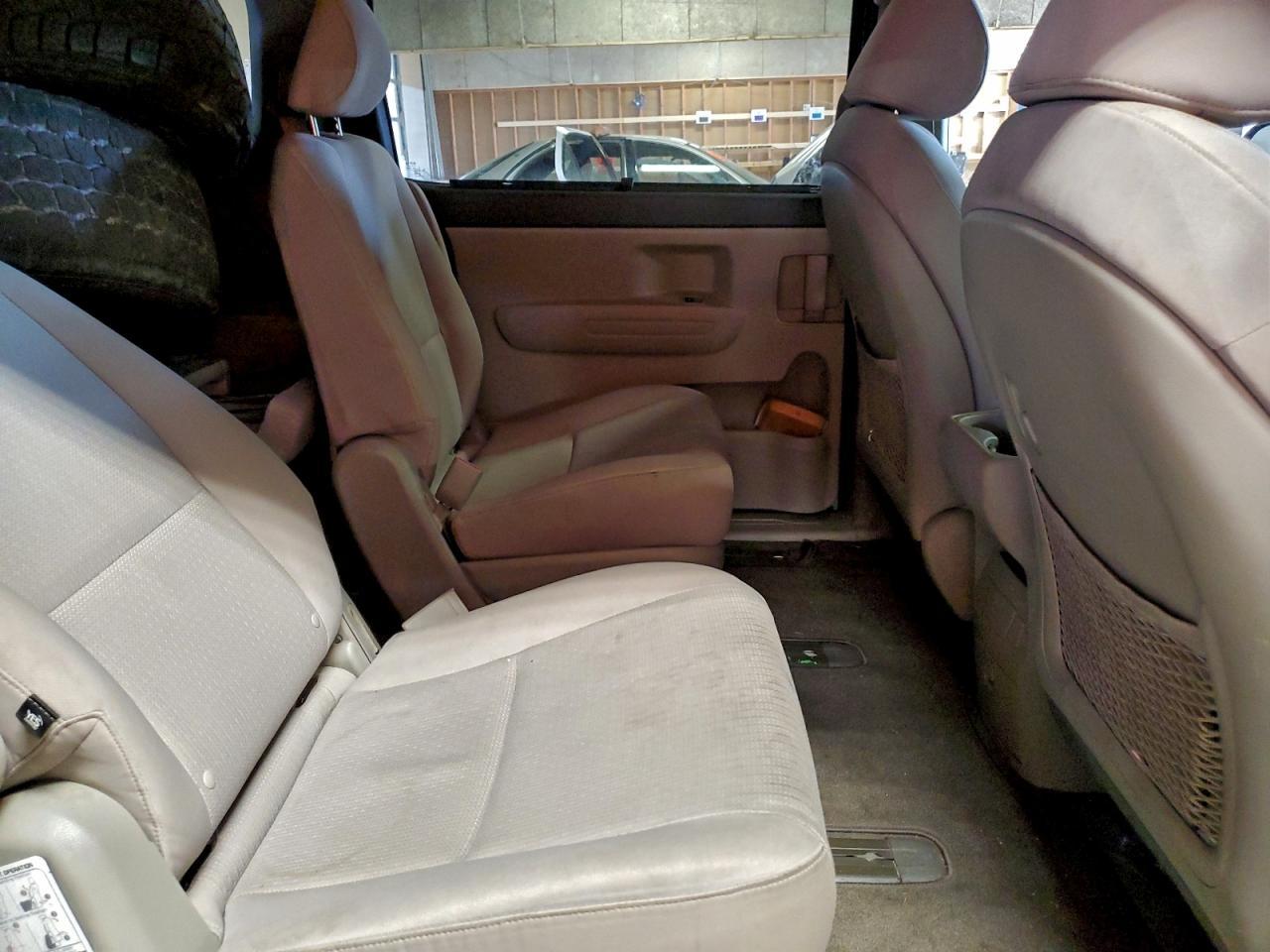 2016 KIA SEDONA