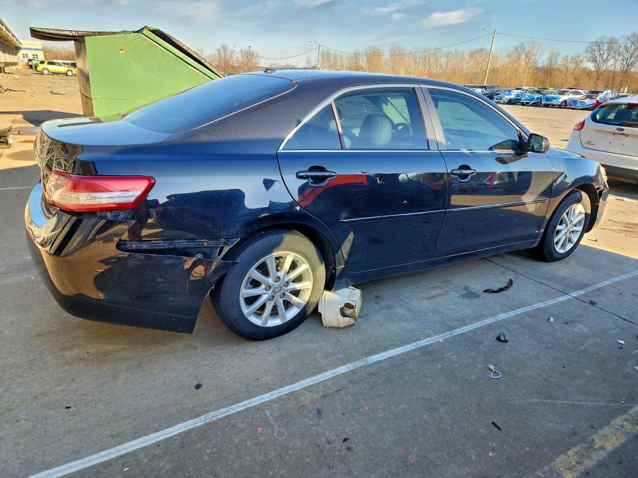 2011 TOYOTA CAMRY