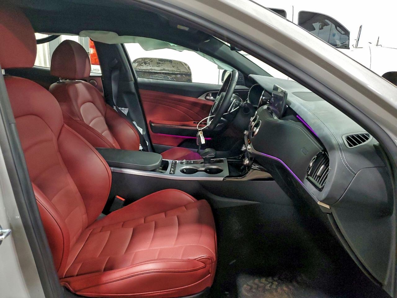 2023 KIA Stinger