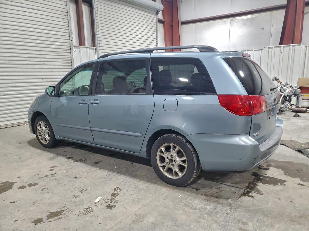 2006 TOYOTA SIENNA