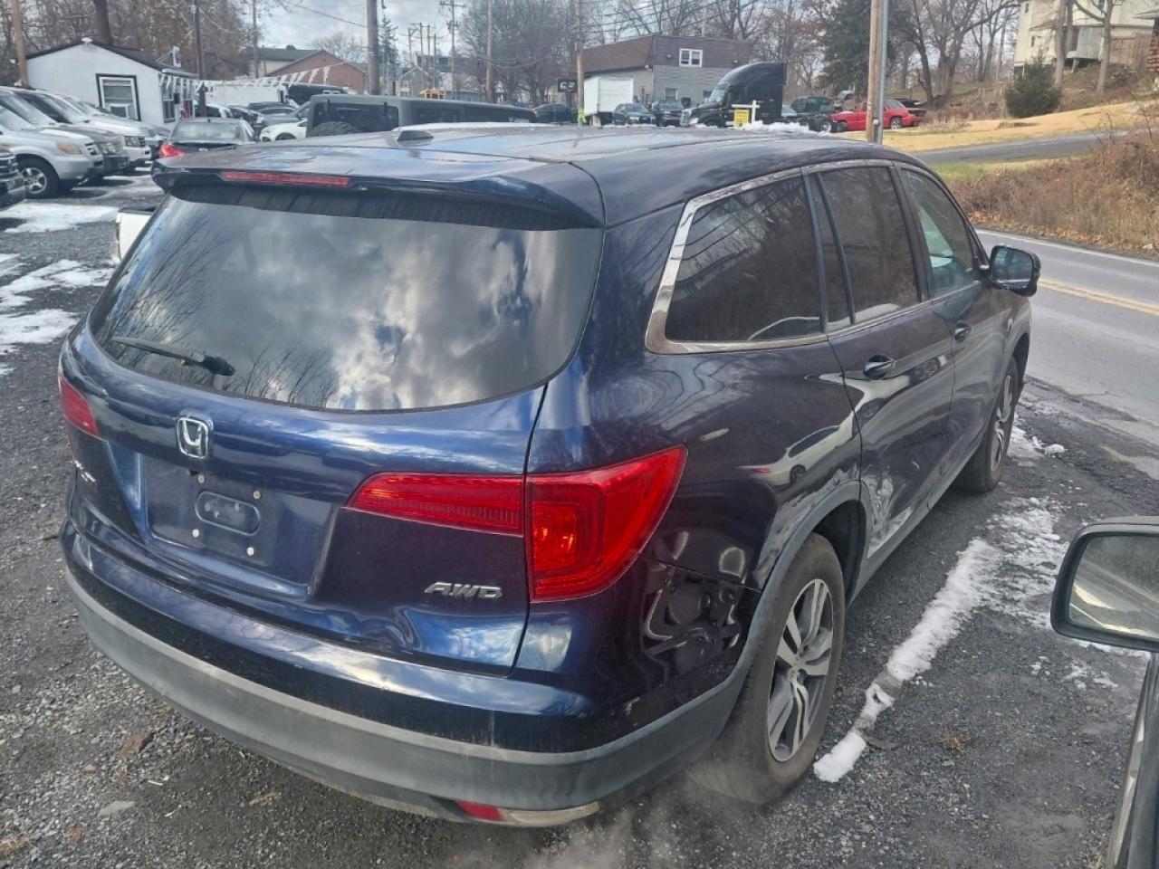 2017 HONDA PILOT