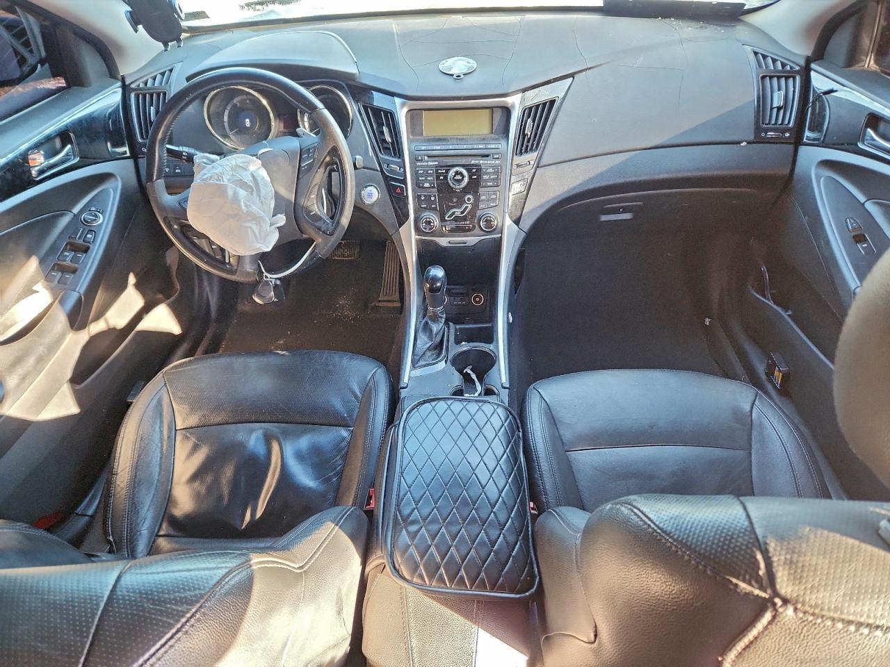 2011 HYUNDAI SONATA