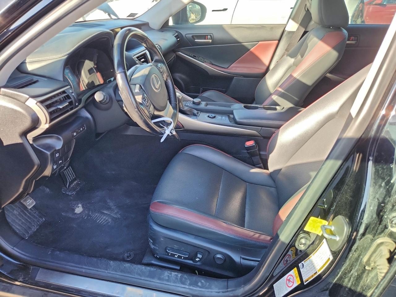 2017 LEXUS IS 200t