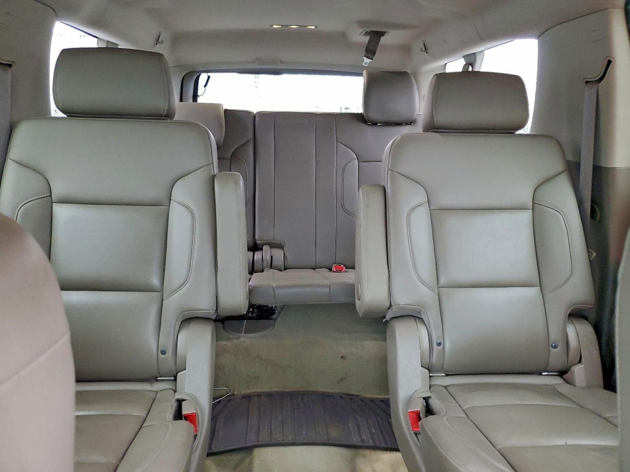 2016 CHEVROLET Suburban
