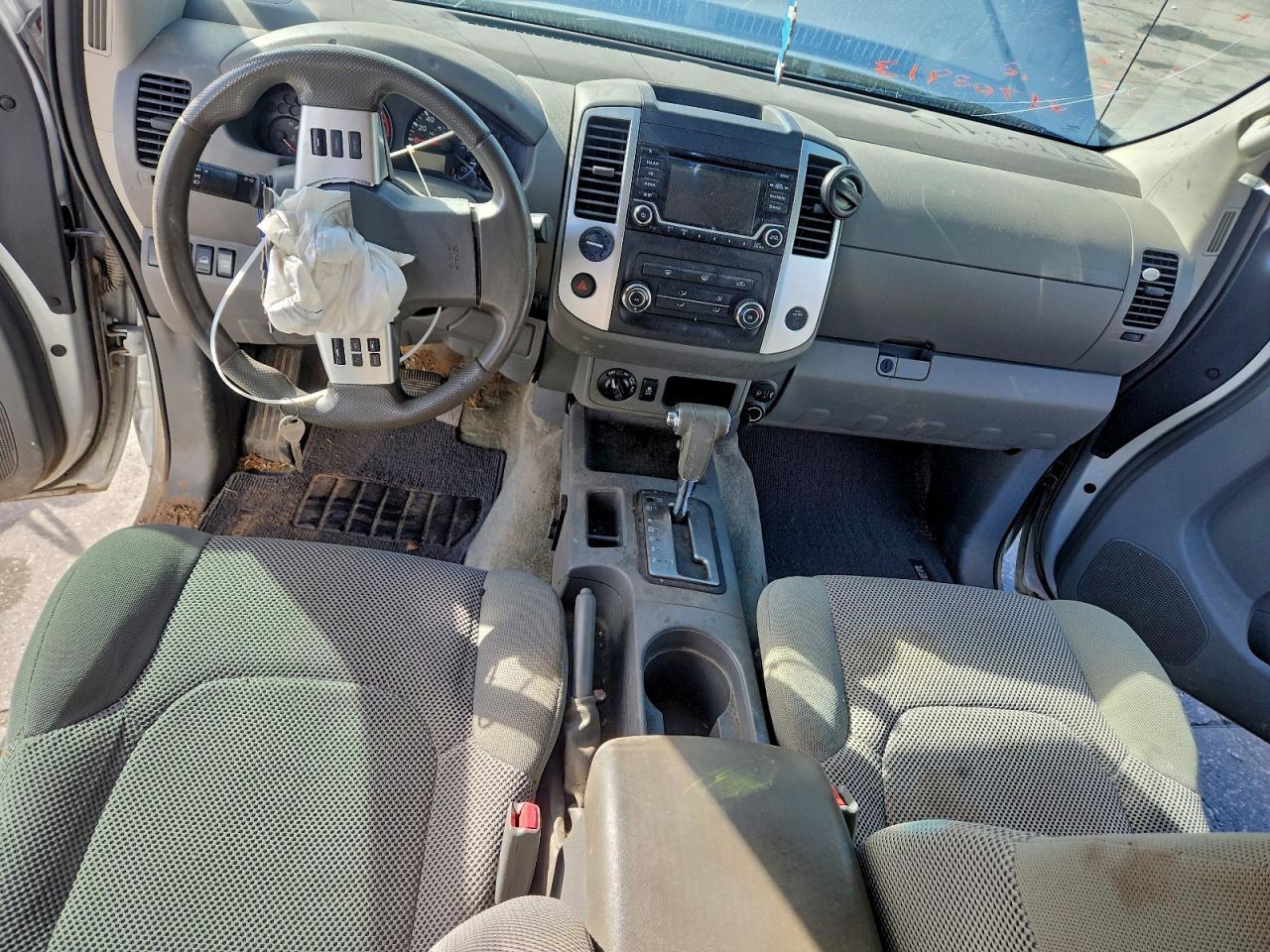 2017 NISSAN Frontier