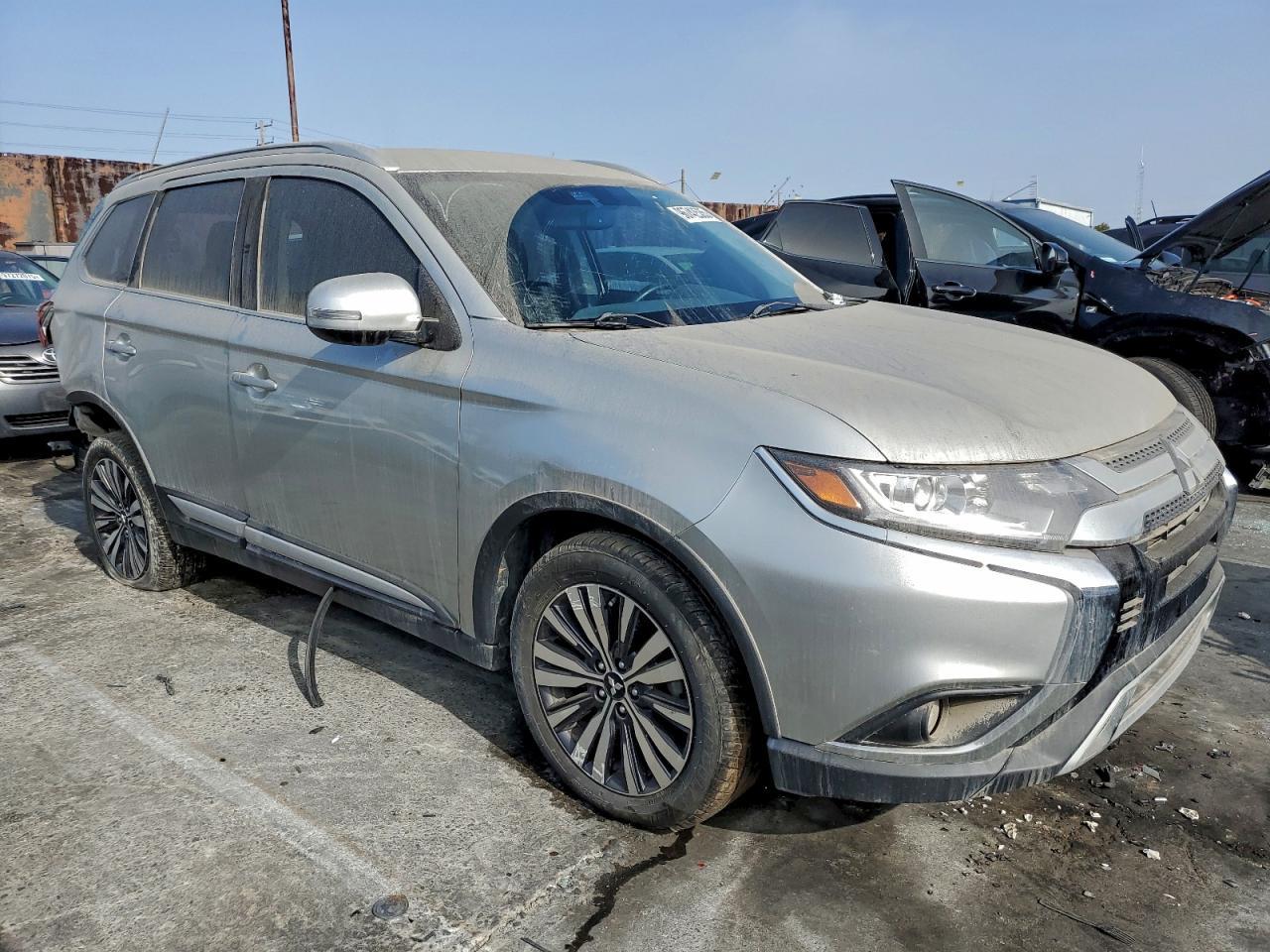 2020 MITSUBISHI outlander