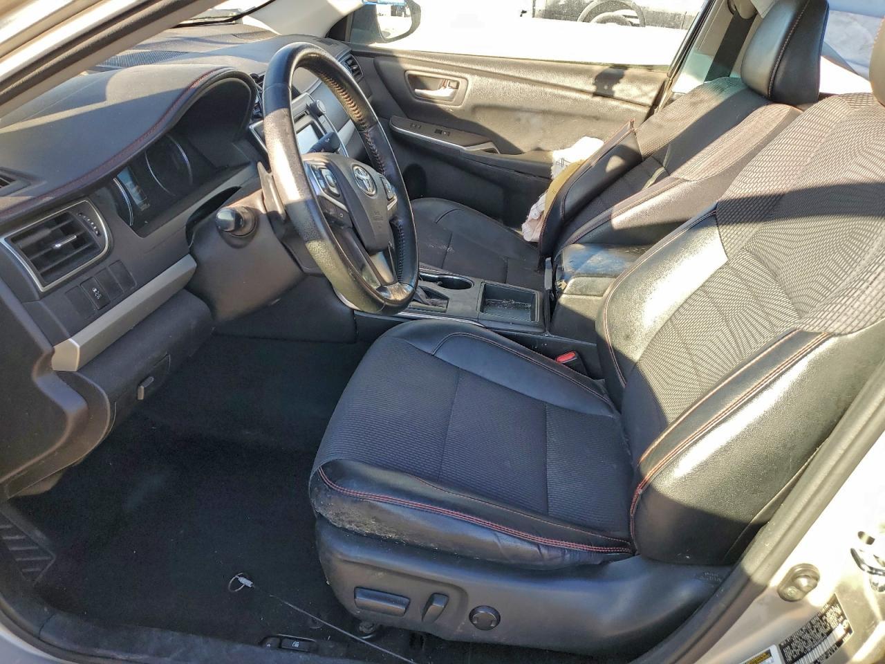 2016 TOYOTA CAMRY