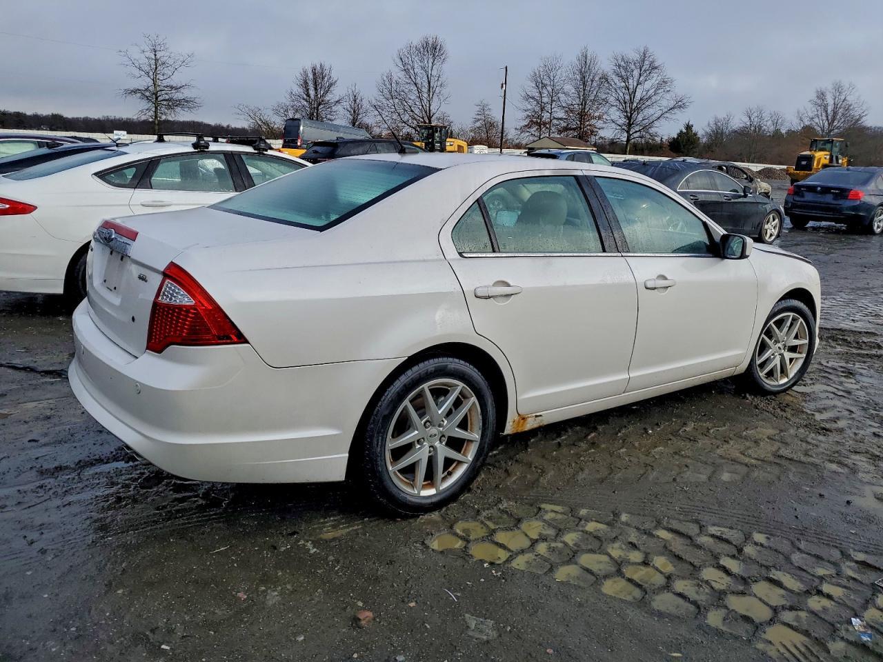 2011 FORD FUSION