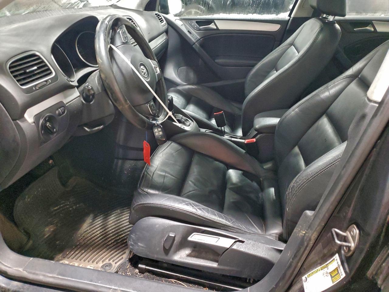 2011 VOLKSWAGEN GOLF