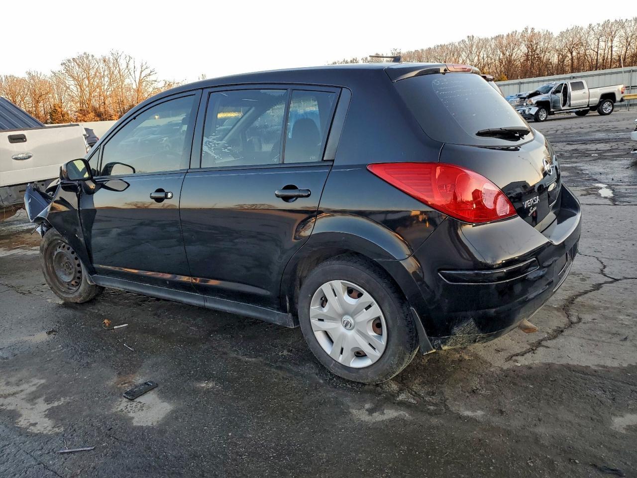 2011 NISSAN VERSA