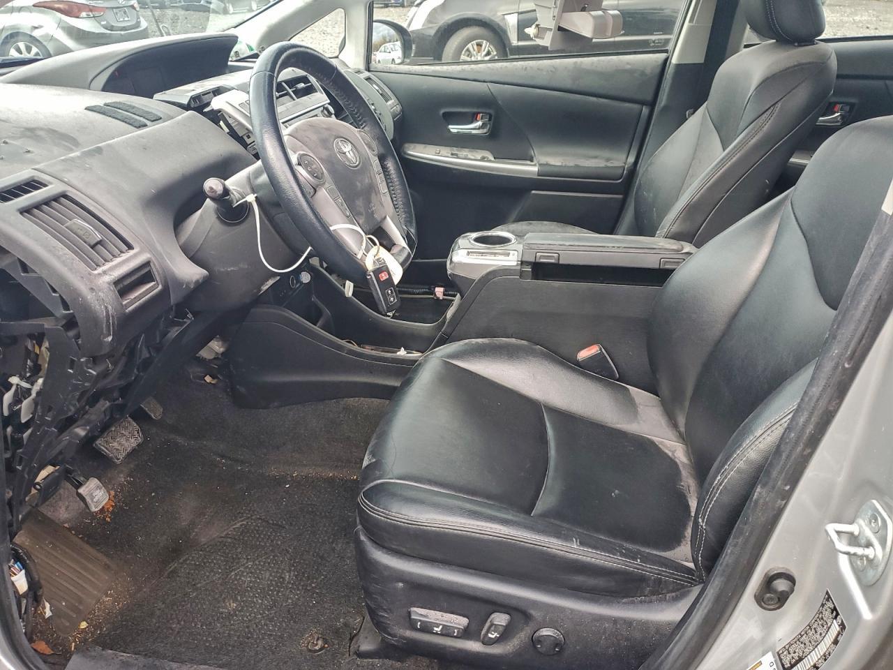 2017 TOYOTA PRIUS V