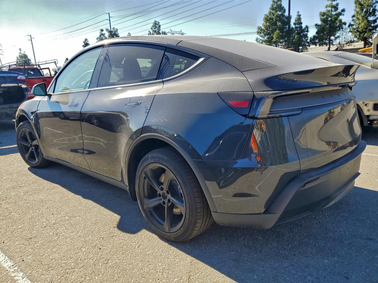 2026 TESLA MODEL Y