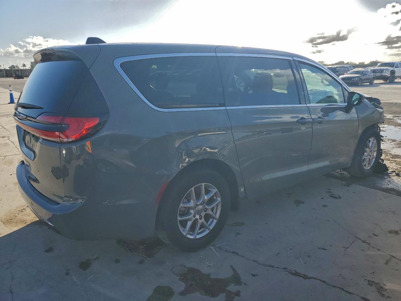 2025 CHRYSLER Pacifica