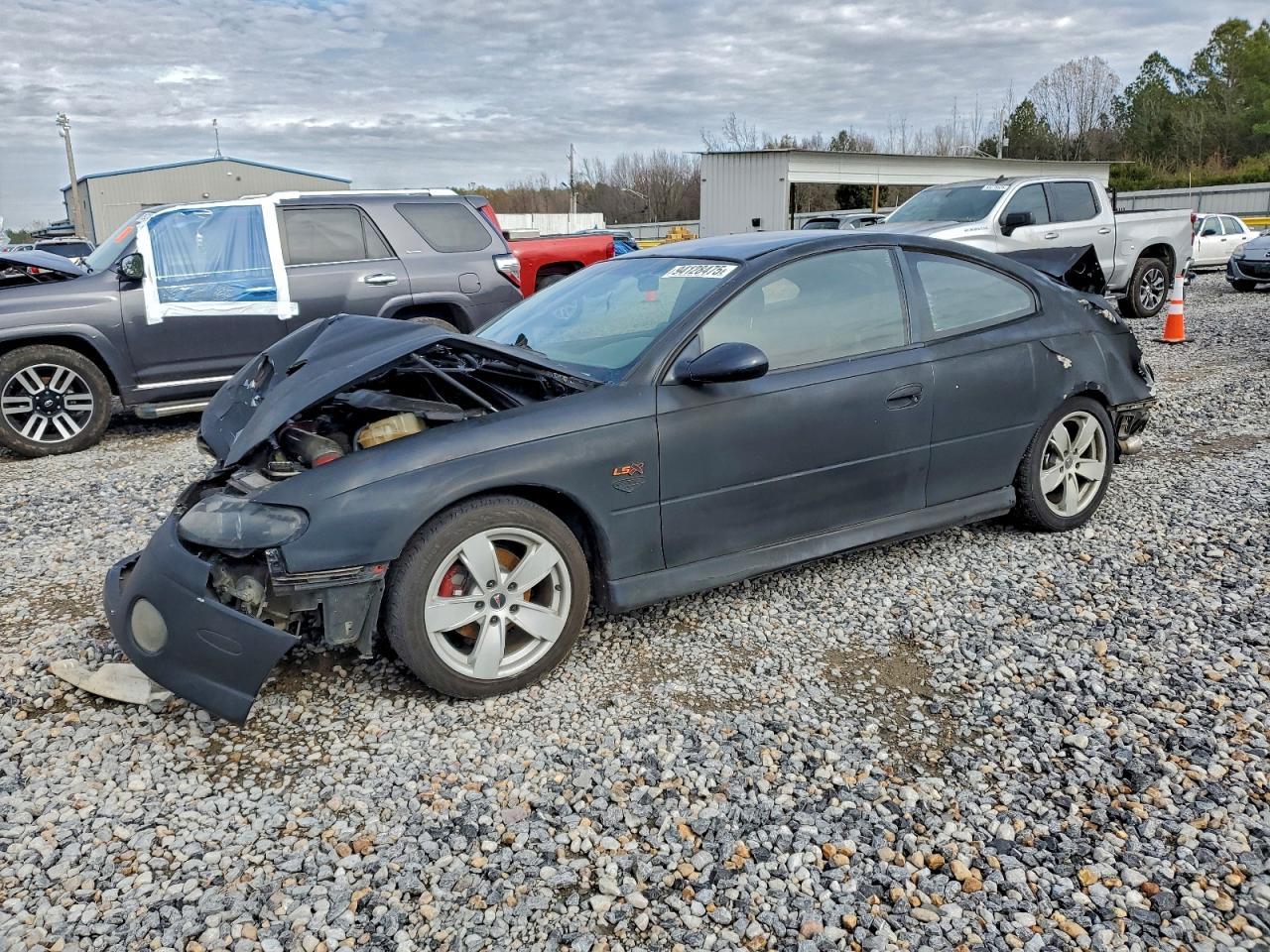 2004 PONTIAC Gto