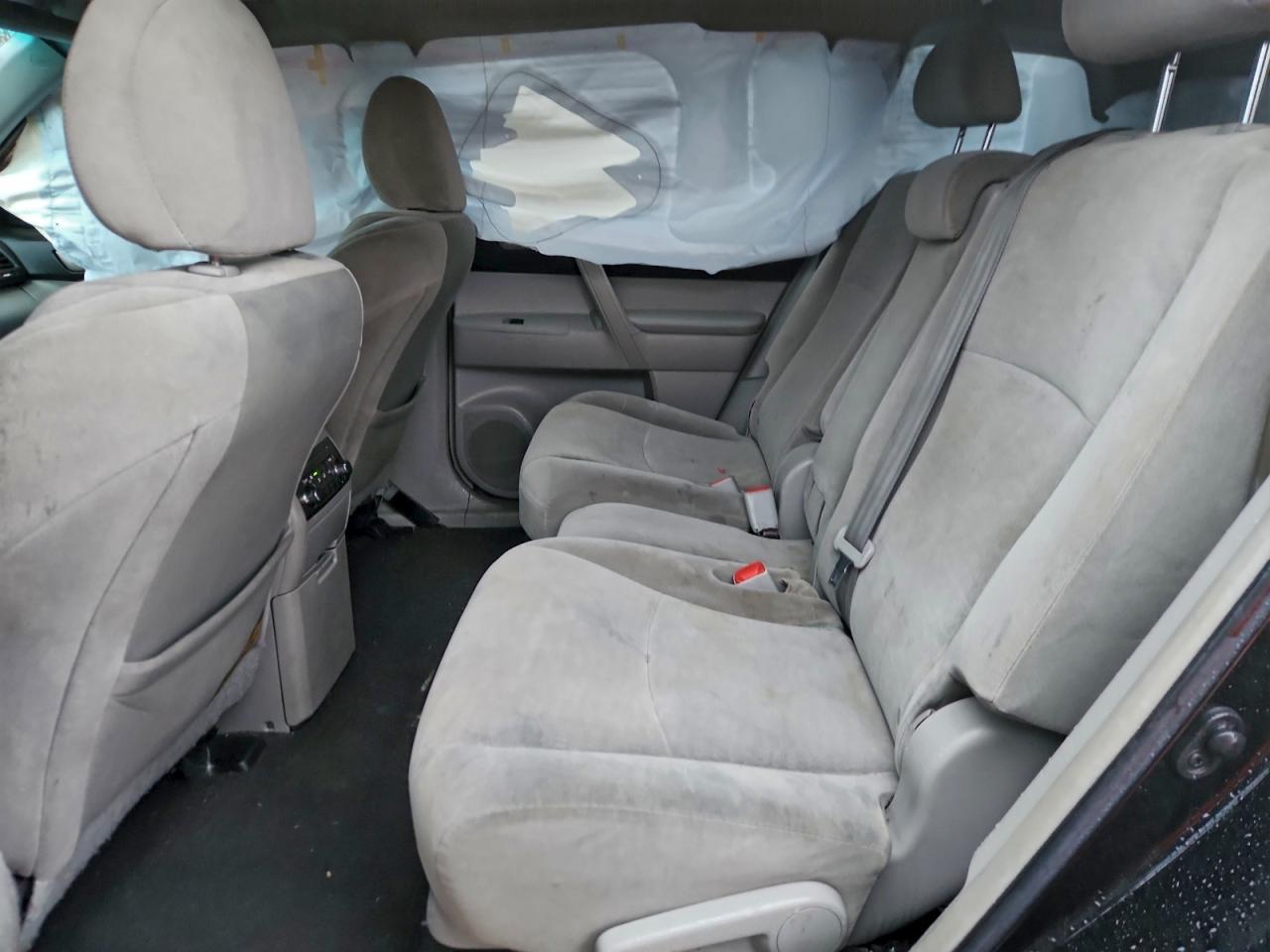 2011 TOYOTA HIGHLANDER