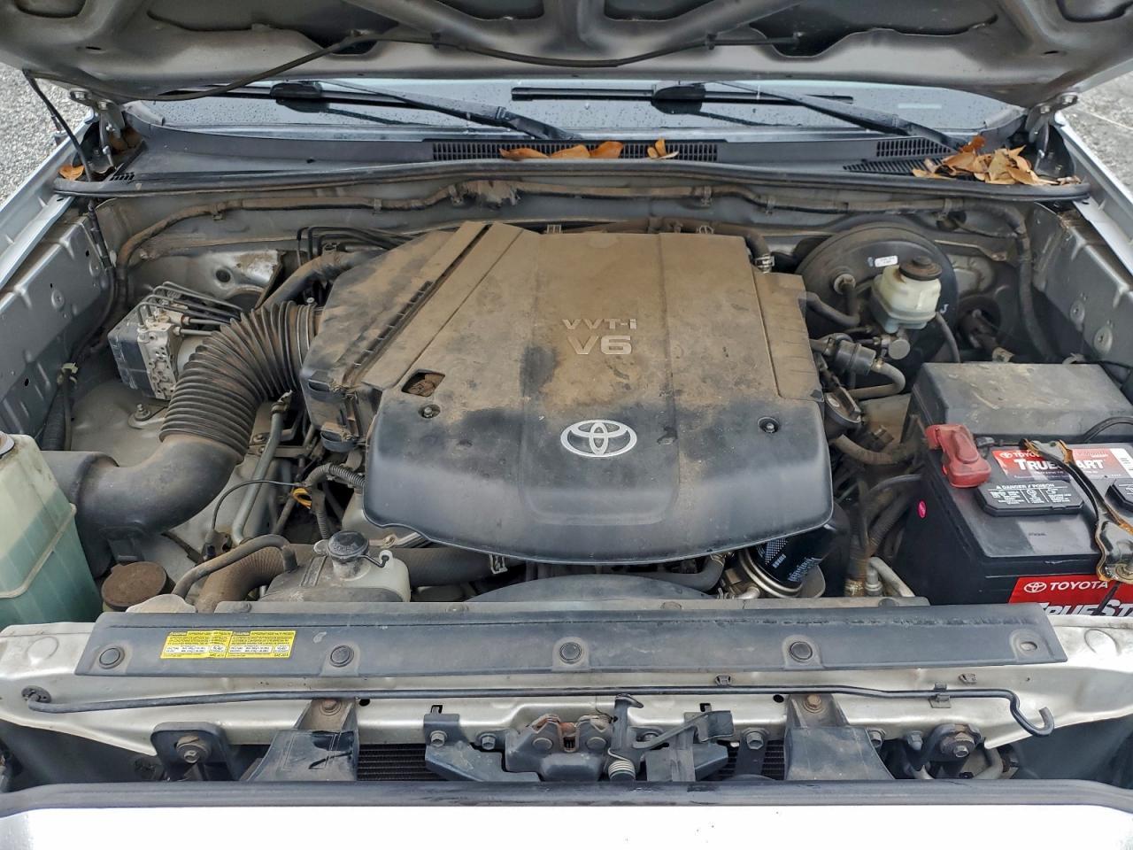 2011 TOYOTA TACOMA