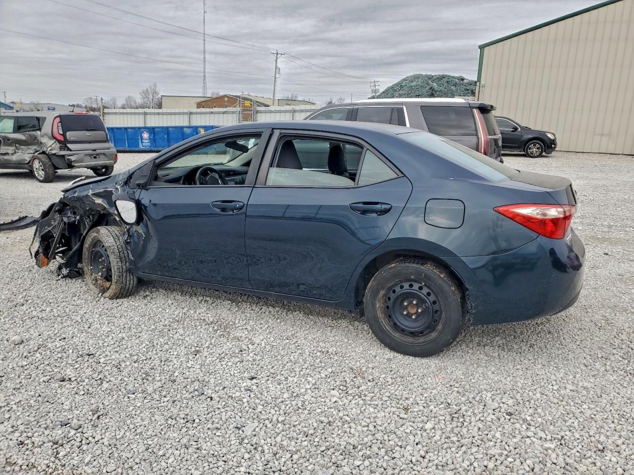 2017 TOYOTA COROLLA