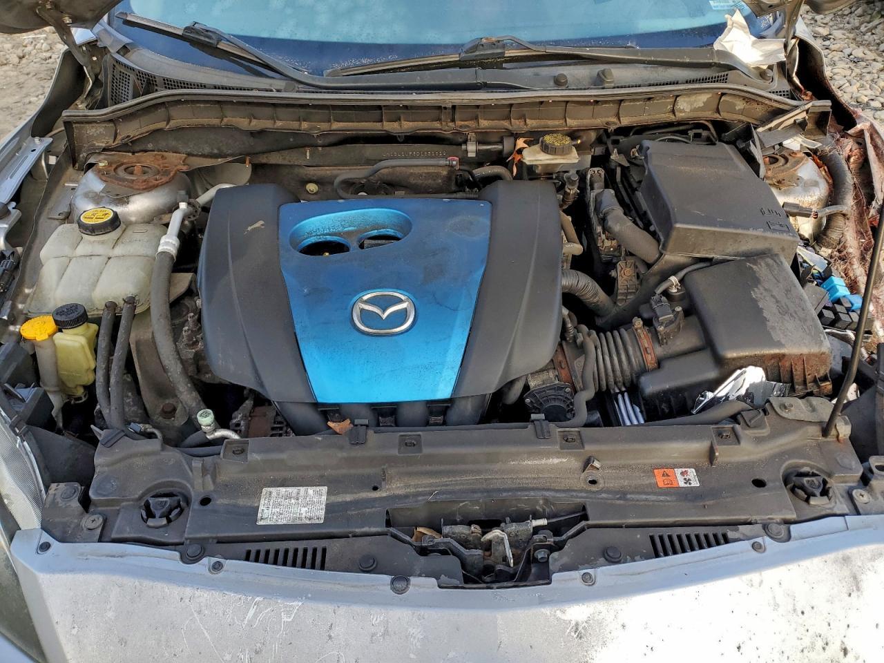 2013 MAZDA 3
