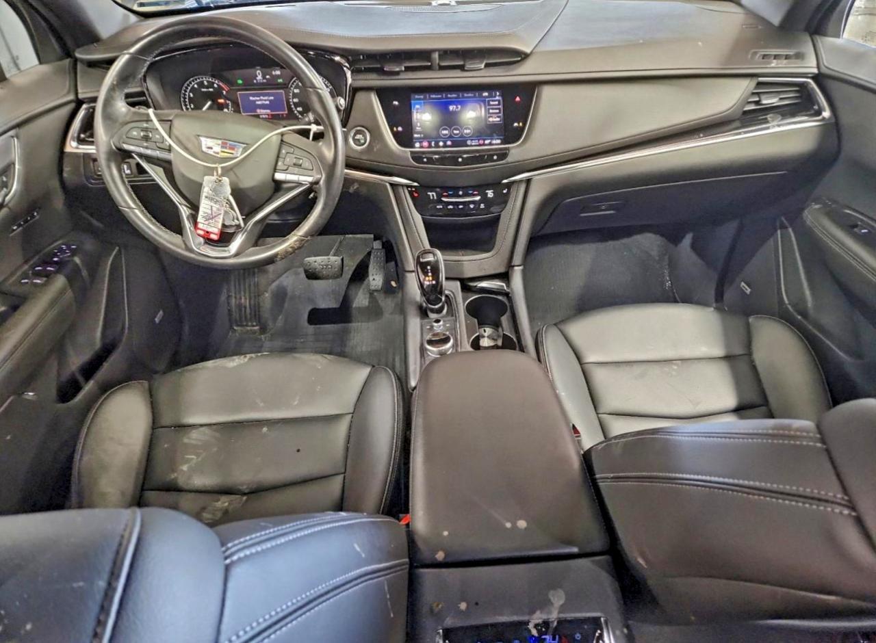 2021 CADILLAC XT6