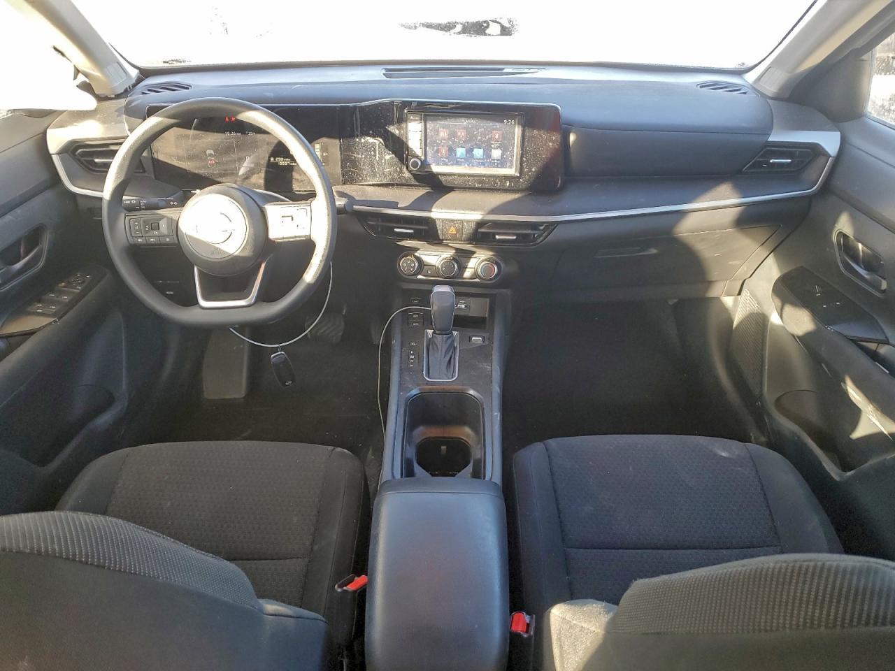 2025 NISSAN KICKS