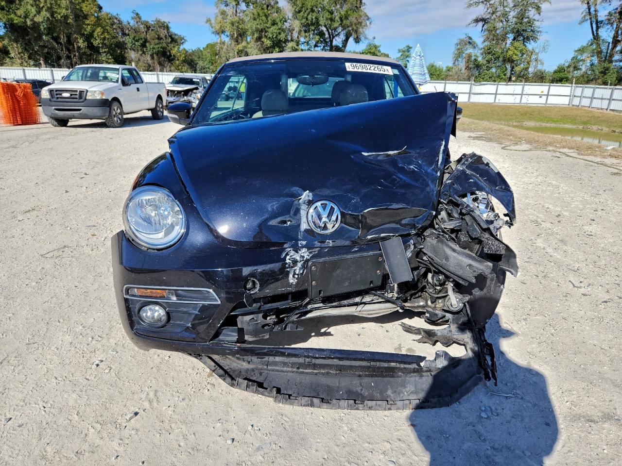 2014 VOLKSWAGEN Beetle