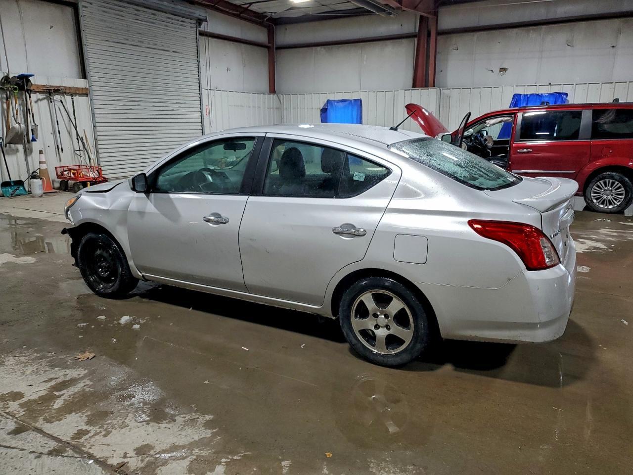 2019 NISSAN VERSA
