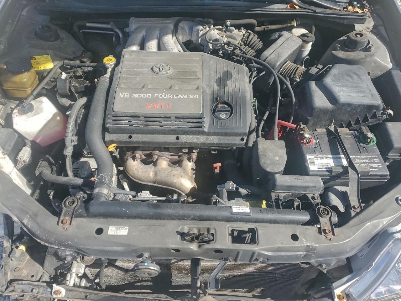 2004 TOYOTA Avalon