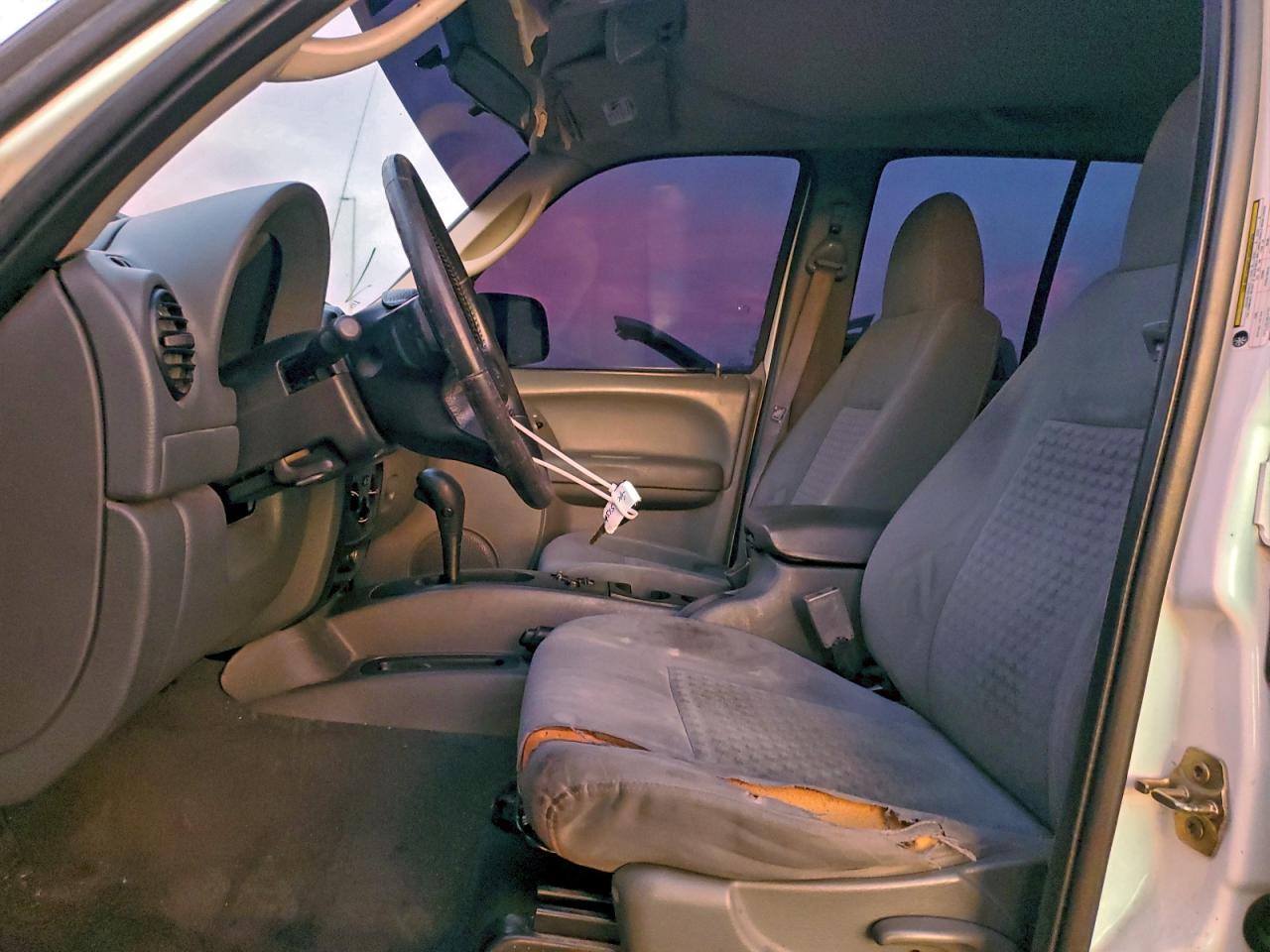 2005 JEEP Liberty