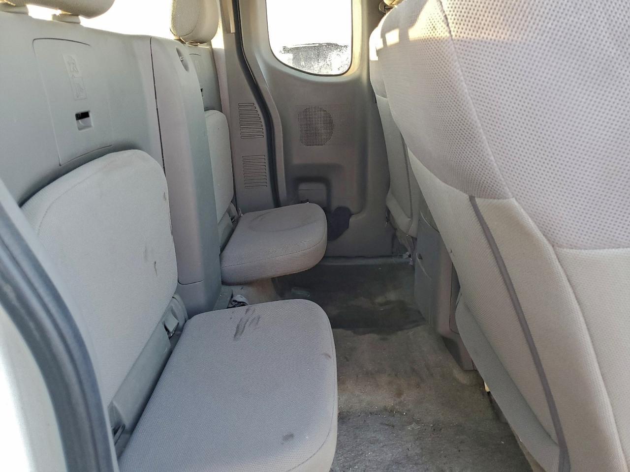 2015 NISSAN Frontier