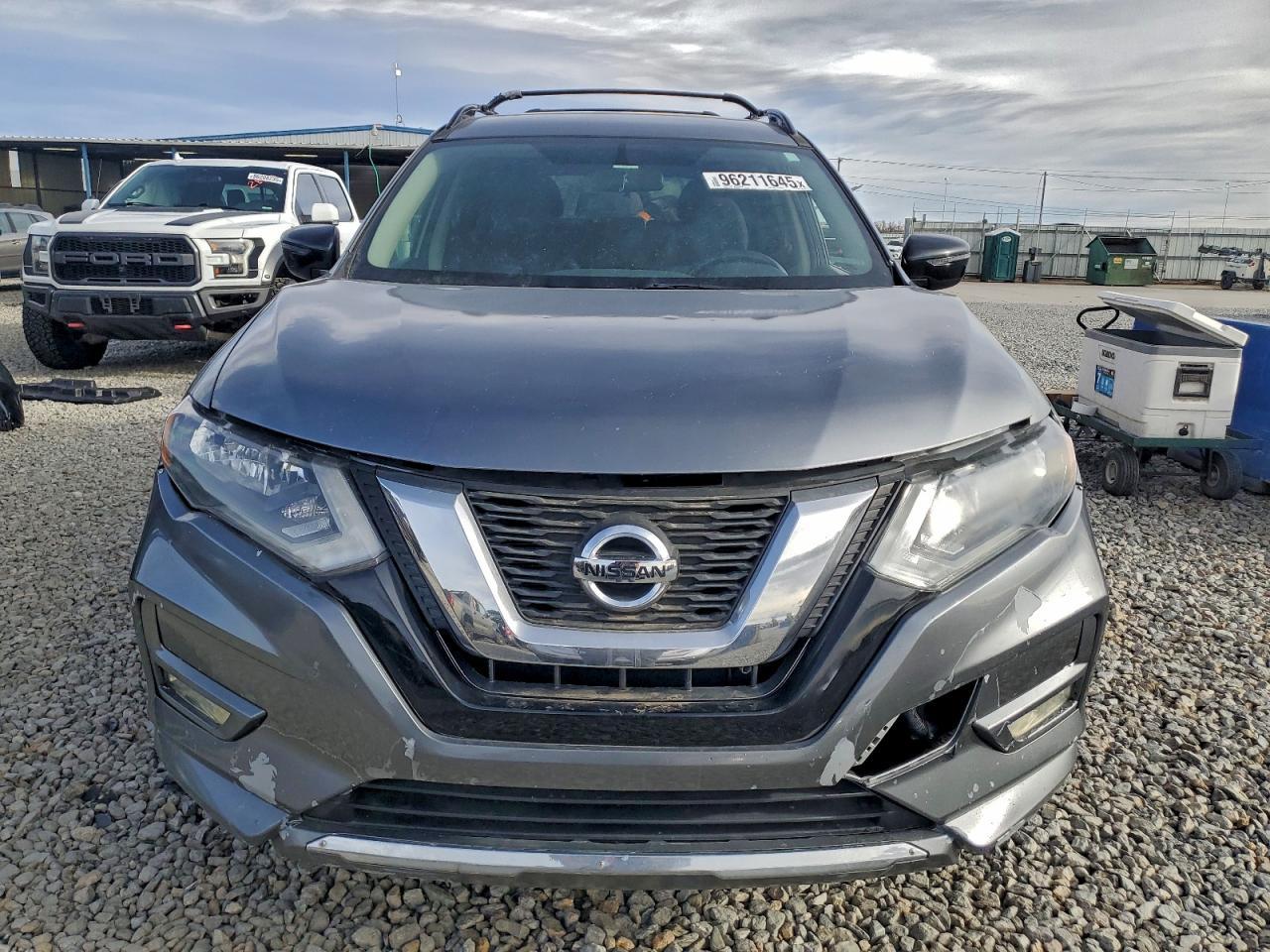 2017 NISSAN ROGUE