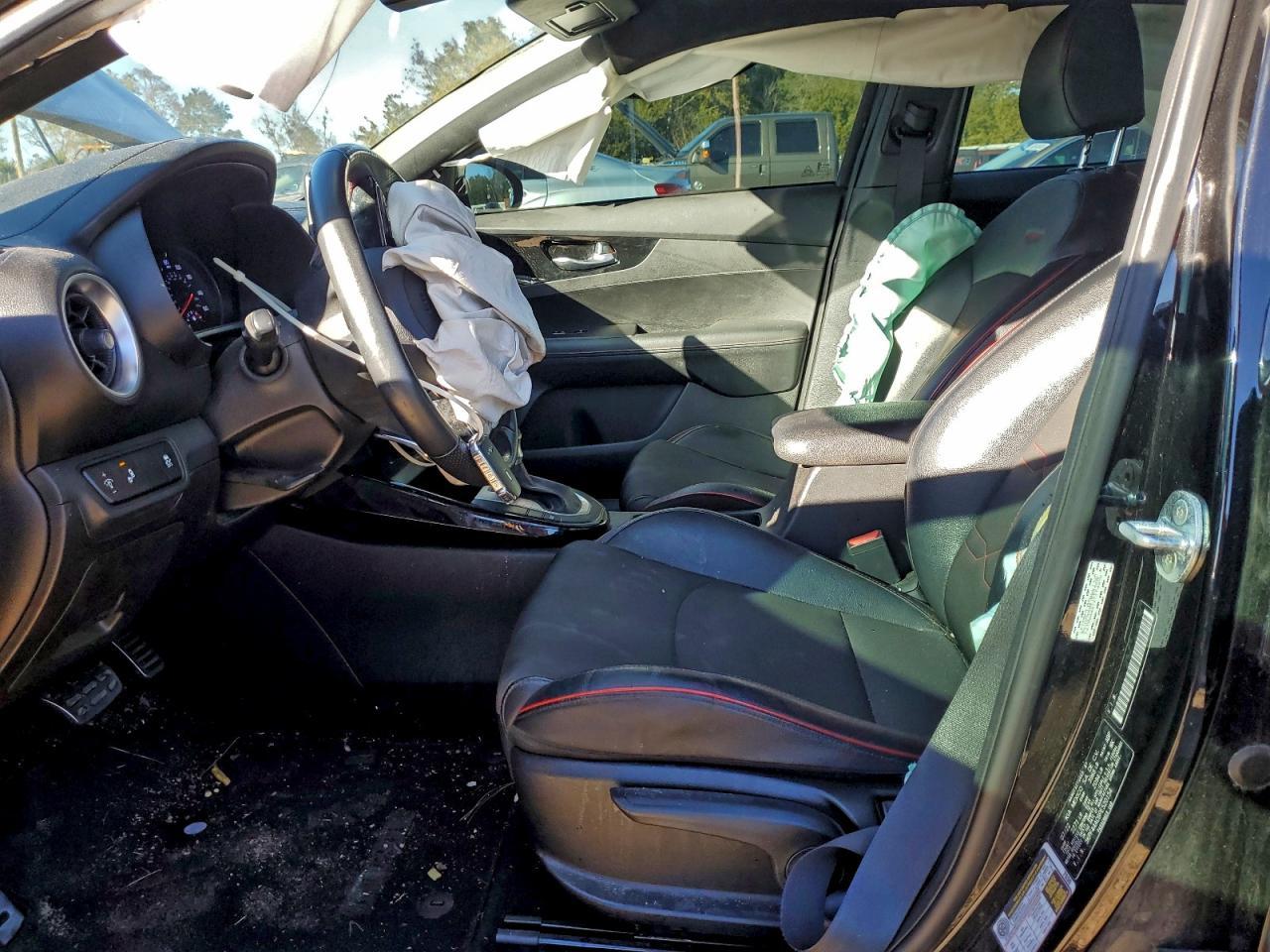 2023 KIA FORTE