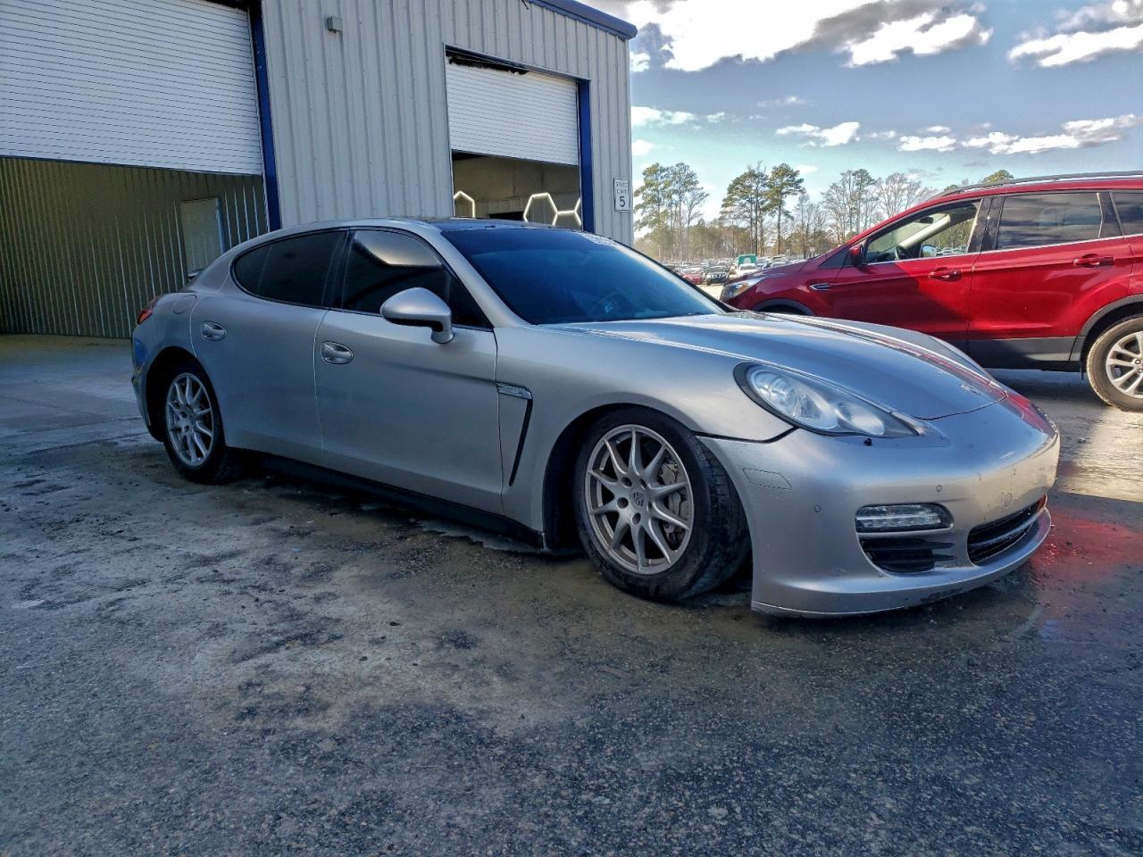 2013 PORSCHE Panamera