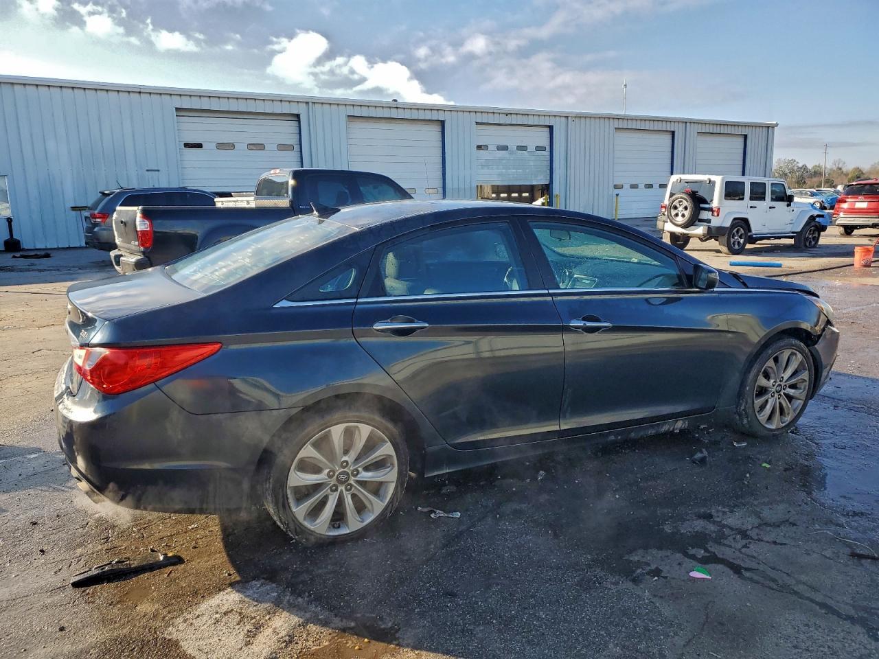 2011 HYUNDAI SONATA
