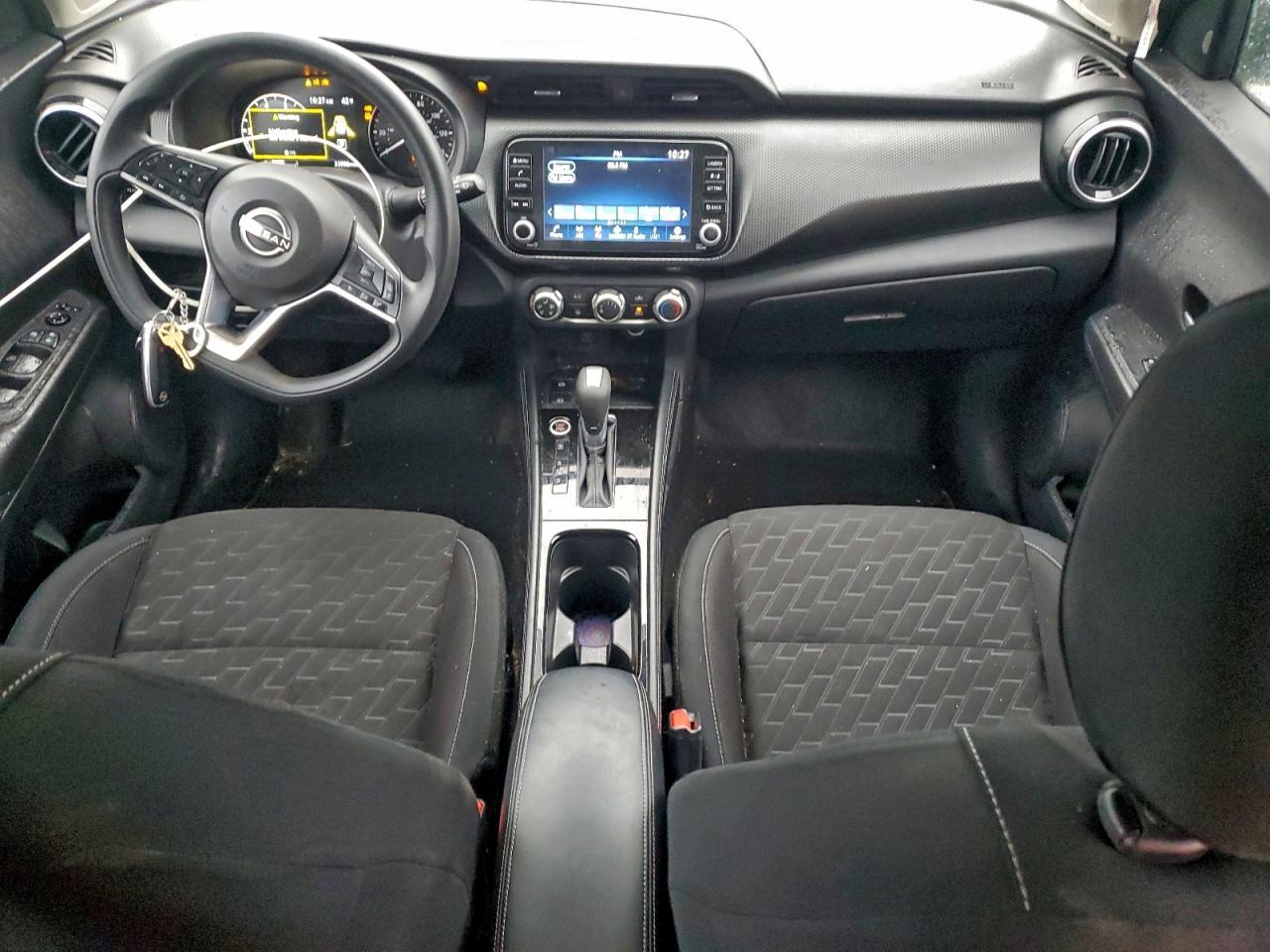 2023 NISSAN KICKS