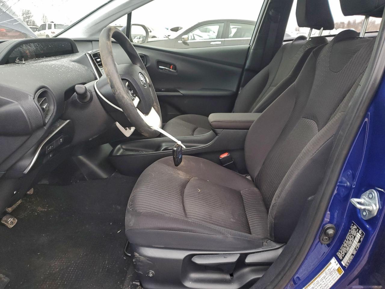 2017 TOYOTA PRIUS