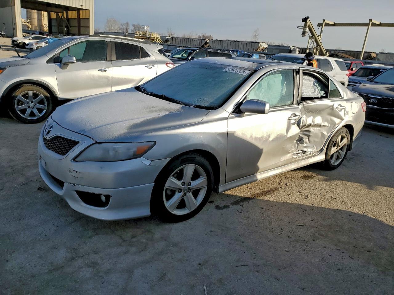 2011 TOYOTA CAMRY